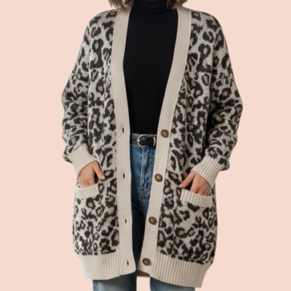 Vigoss Cream and Black‎ Animal Print Cardigan Sz XL
